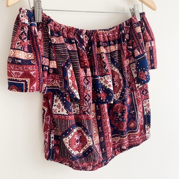 Hollister Boho Off-the-Shoulder Ruffle Crop Top – Size Small - Picture 3 of 10